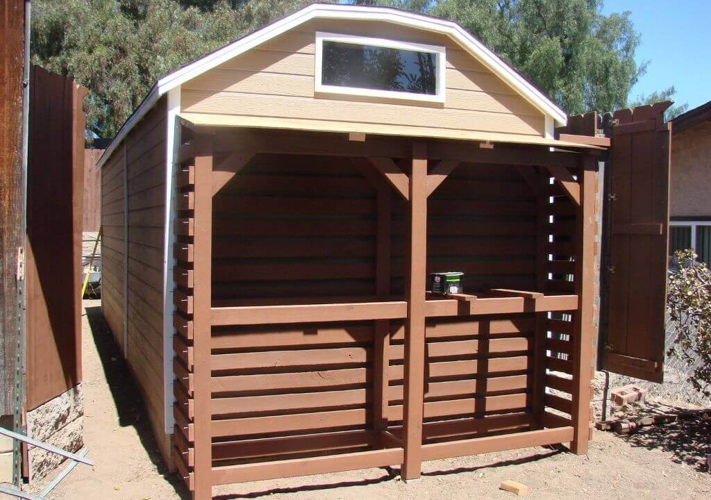 DIY Pallet Shed - BuzzNicked
