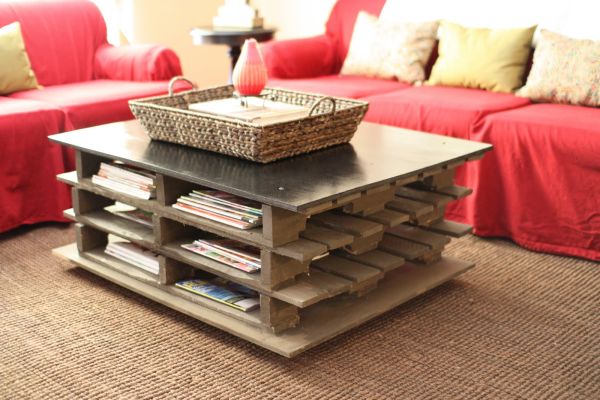 Reclaimed Wood Pallet Coffee Table