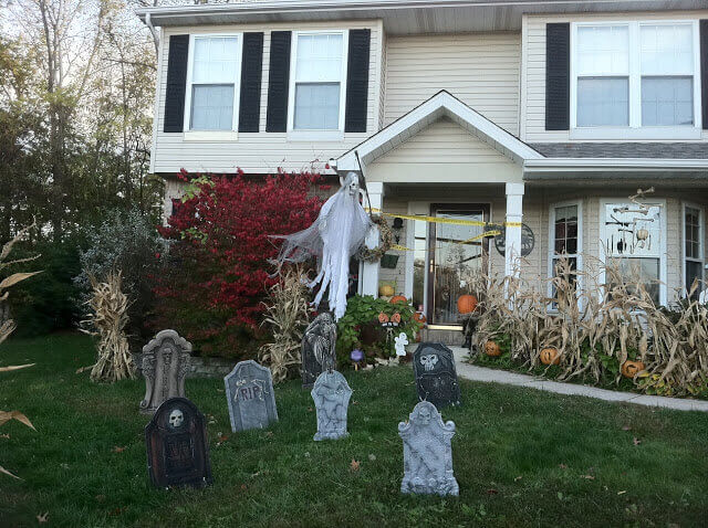 Haunted Graveyard and Spooky Great Outdoor Stuff