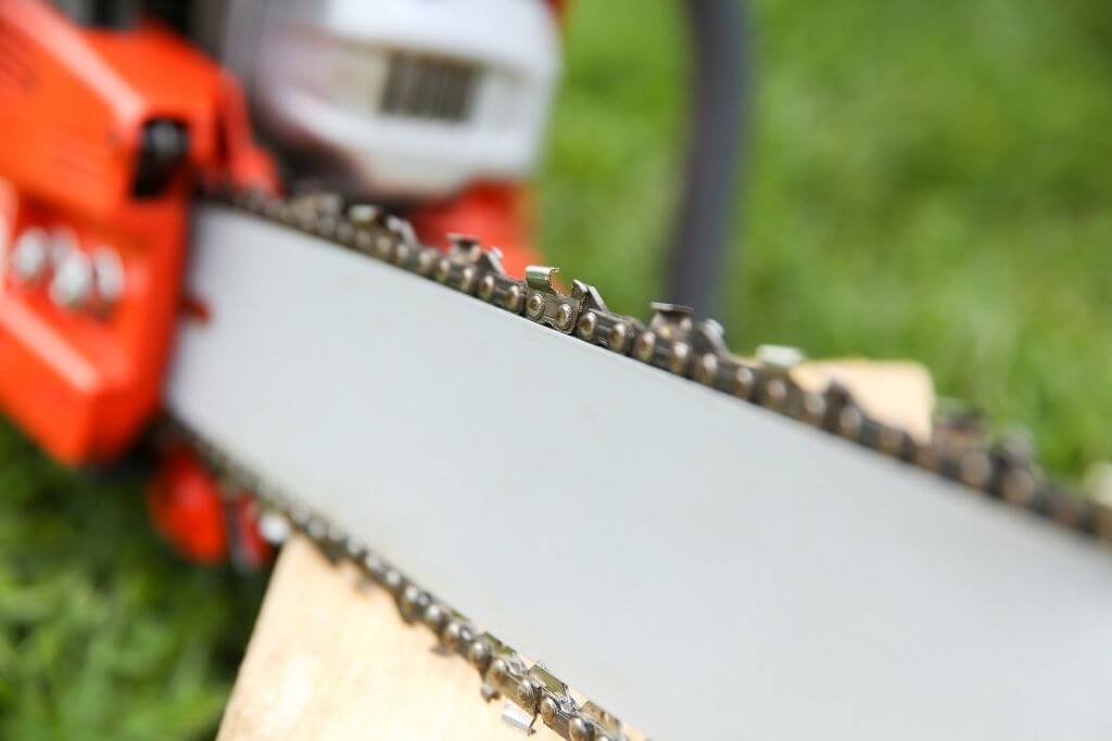 best chainsaw chain for cutting hardwood