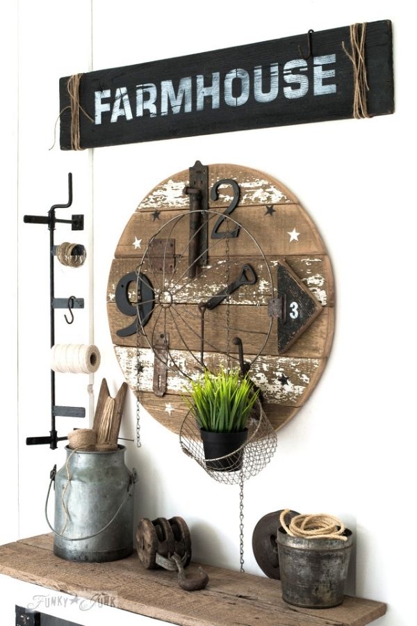 Faux Farmhouse Clock With Sign
