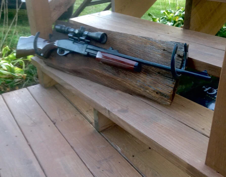 Single Horseshoe Gun Rack