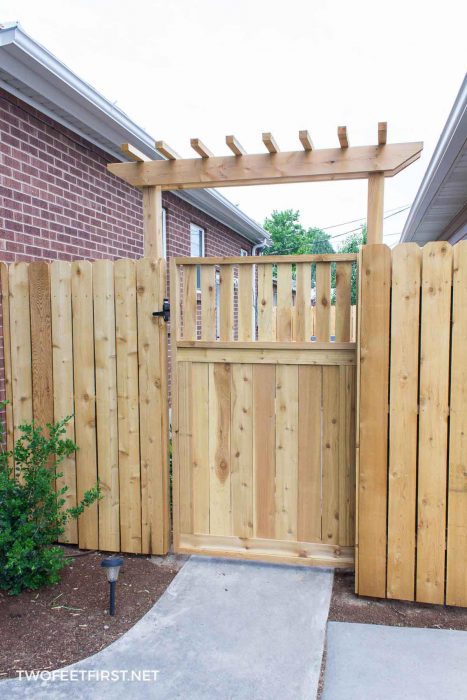 Build A Wooden Fence Gate