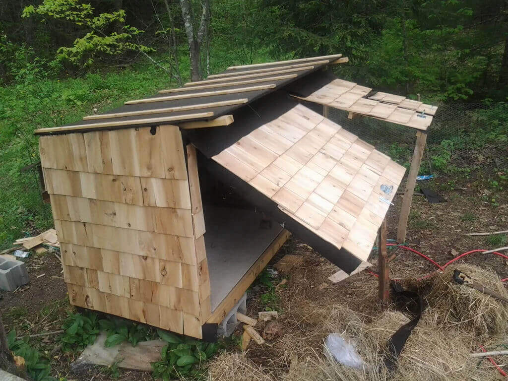 DIY Pallet Chicken Coop By Instructables