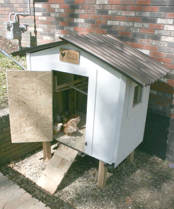 How To Build A Chicken Coop From Pallets